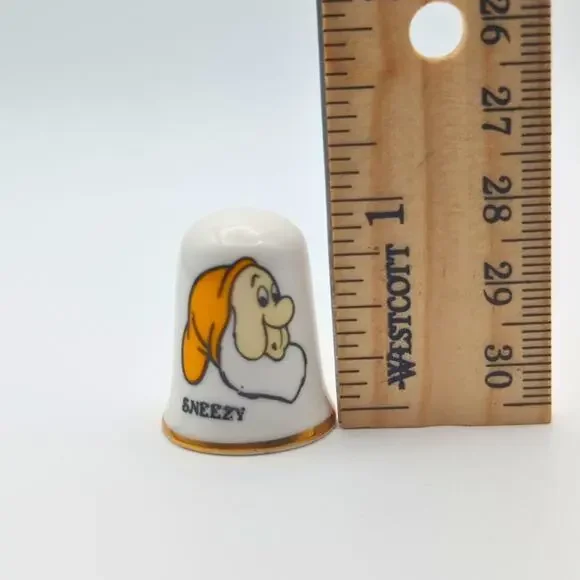 VTG AFB Thimble Sneezy Bone China Disneys Snow White Gold Trim Collectible - Picture 9 of 9